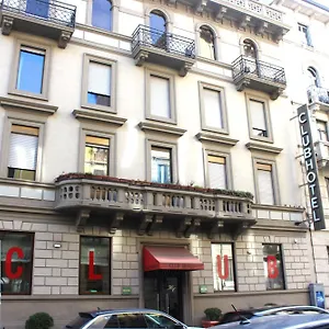 Hotel Club, Milão
