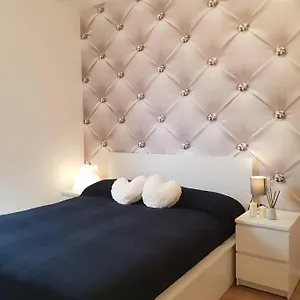  Apartman Bsuites Trieste In Centro Storico Con Wifi Olaszország